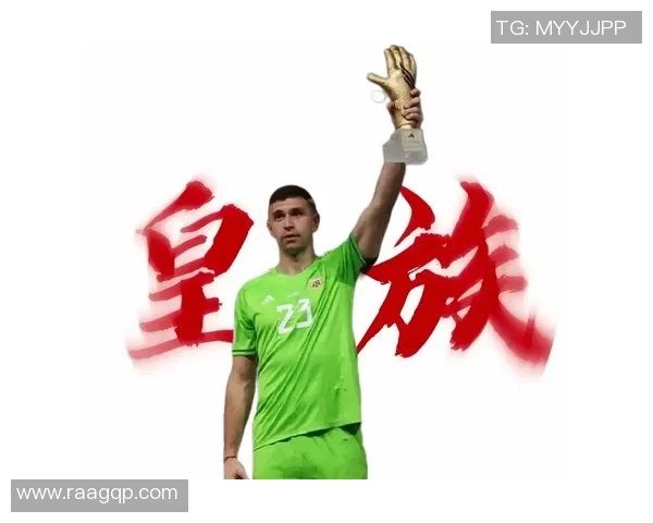 《传奇球王与绿茵之路：一位足球巨星的崛起与奋斗历程》